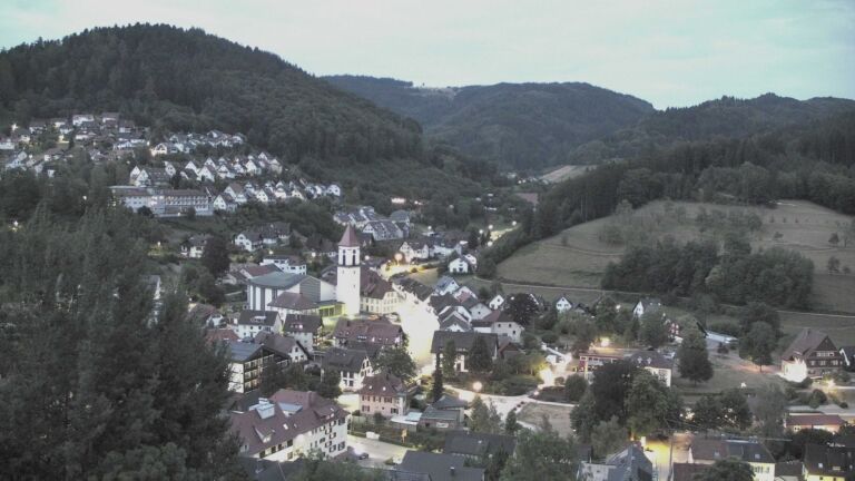 Dieses Bild zeigt eine Webcam-Aufnahme von Ottenhöfen, aufgenommen am Mittwoch, den 05.08.2026 um 05:30 Uhr
