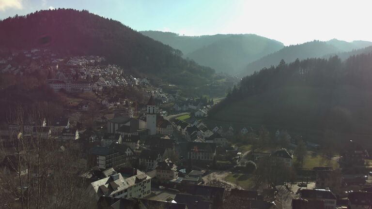 Dieses Bild zeigt eine Webcam-Aufnahme von Ottenhöfen, aufgenommen am Donnerstag, den 25.12.2025 um 13:00 Uhr