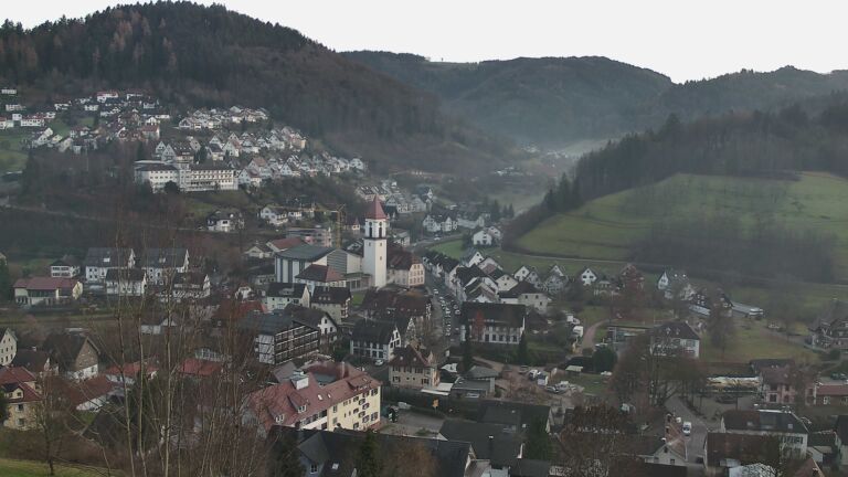 Dieses Bild zeigt eine Webcam-Aufnahme von Ottenhöfen, aufgenommen am Montag, den 15.12.2025 um 16:10 Uhr