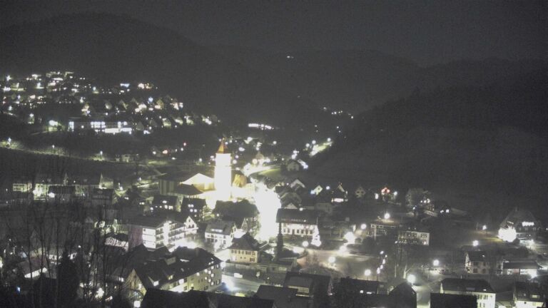 Dieses Bild zeigt eine Webcam-Aufnahme von Ottenhöfen, aufgenommen am Samstag, den 27.12.2025 um 18:30 Uhr