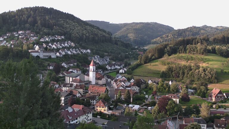 Dieses Bild zeigt eine Webcam-Aufnahme von Ottenhöfen, aufgenommen am Montag, den 22.06.2026 um 06:30 Uhr