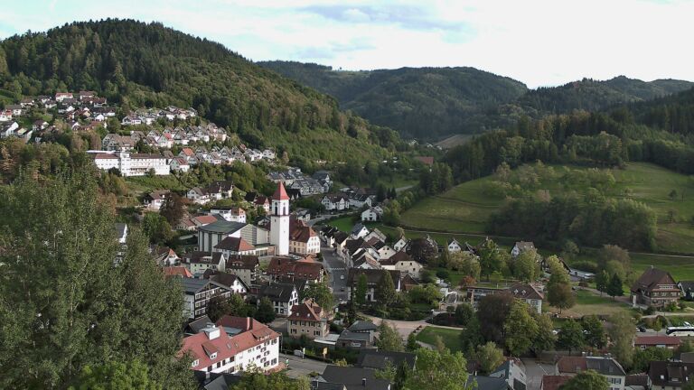 Dieses Bild zeigt eine Webcam-Aufnahme von Ottenhöfen, aufgenommen am Mittwoch, den 16.09.2026 um 18:20 Uhr