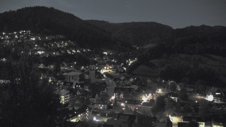 Dieses Bild zeigt eine Webcam-Aufnahme von Ottenhöfen, aufgenommen am Samstag, den 26.09.2026 um 23:00 Uhr