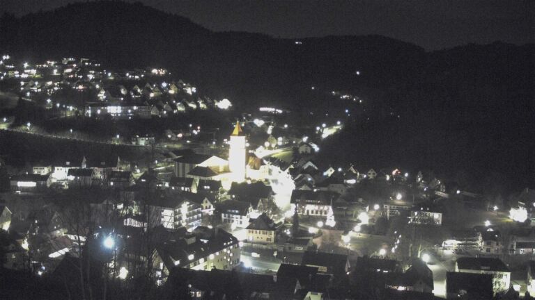 Dieses Bild zeigt eine Webcam-Aufnahme von Ottenhöfen, aufgenommen am Dienstag, den 16.12.2025 um 19:20 Uhr