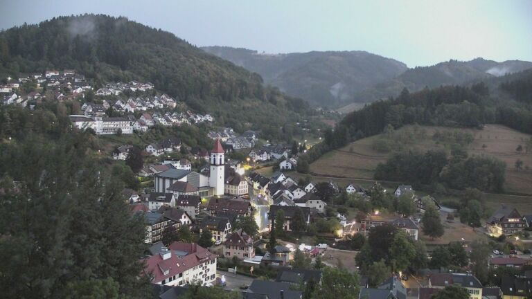Dieses Bild zeigt eine Webcam-Aufnahme von Ottenhöfen, aufgenommen am Freitag, den 21.08.2026 um 20:50 Uhr