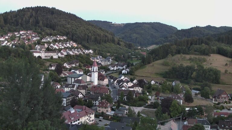 Dieses Bild zeigt eine Webcam-Aufnahme von Ottenhöfen, aufgenommen am Donnerstag, den 23.07.2026 um 21:30 Uhr