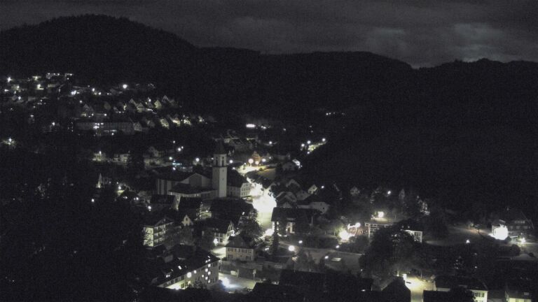 Dieses Bild zeigt eine Webcam-Aufnahme von Ottenhöfen, aufgenommen am Freitag, den 28.08.2026 um 23:30 Uhr