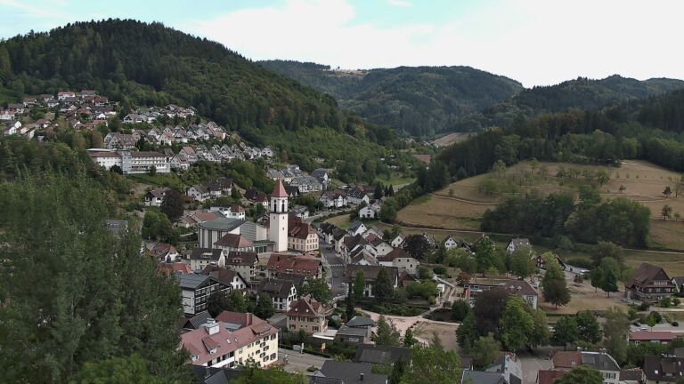 Dieses Bild zeigt eine Webcam-Aufnahme von Ottenhöfen, aufgenommen am Samstag, den 15.08.2026 um 16:40 Uhr