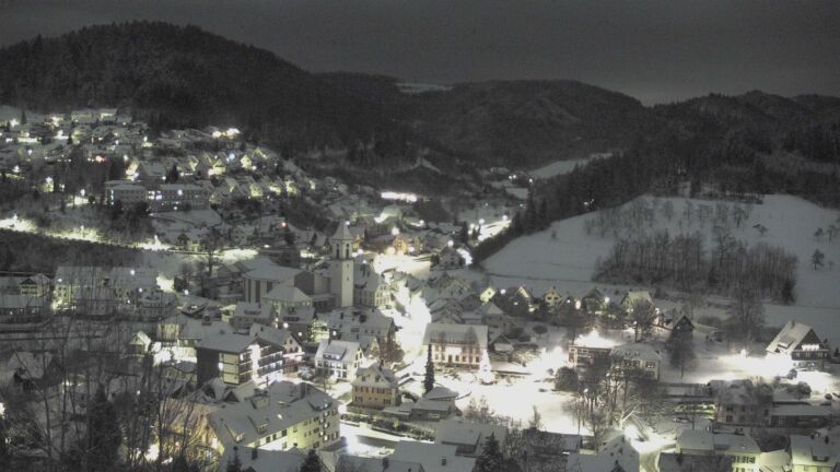 Dieses Bild zeigt eine Webcam-Aufnahme von Ottenhöfen, aufgenommen am Sonntag, den 04.01.2026 um 00:00 Uhr