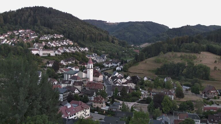 Dieses Bild zeigt eine Webcam-Aufnahme von Ottenhöfen, aufgenommen am Dienstag, den 11.08.2026 um 20:40 Uhr