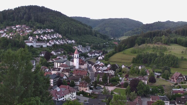 Dieses Bild zeigt eine Webcam-Aufnahme von Ottenhöfen, aufgenommen am Sonntag, den 24.05.2026 um 05:50 Uhr