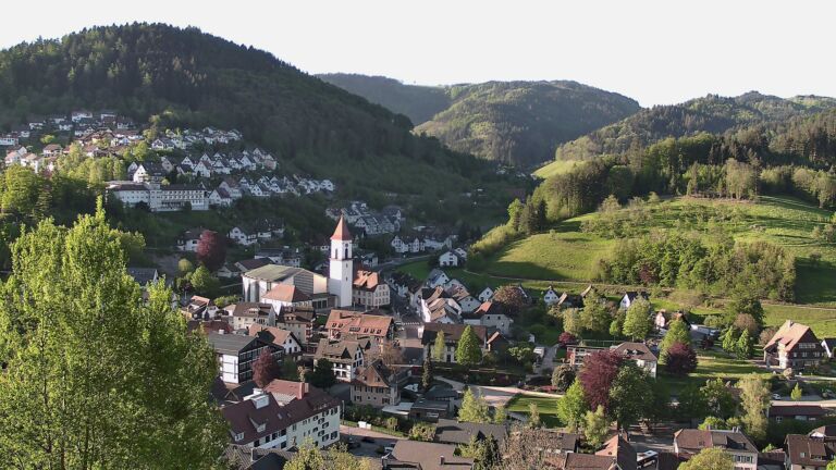 Dieses Bild zeigt eine Webcam-Aufnahme von Ottenhöfen, aufgenommen am Donnerstag, den 30.04.2026 um 07:30 Uhr