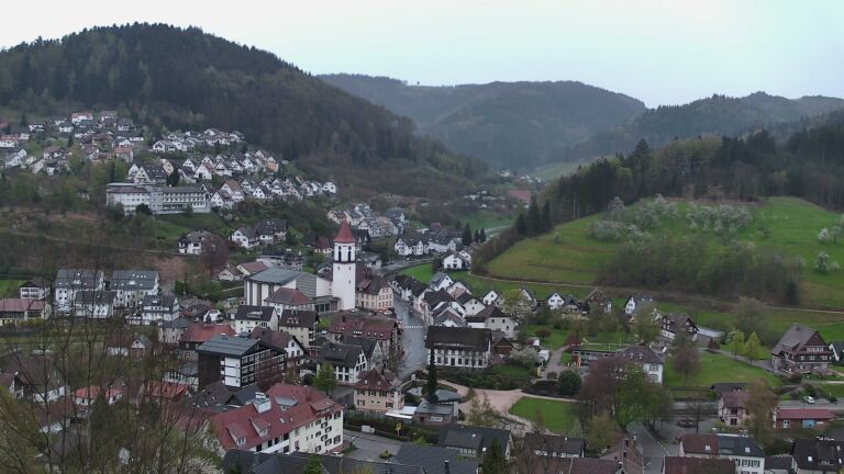 Dieses Bild zeigt eine Webcam-Aufnahme von Ottenhöfen, aufgenommen am Samstag, den 11.04.2026 um 19:50 Uhr