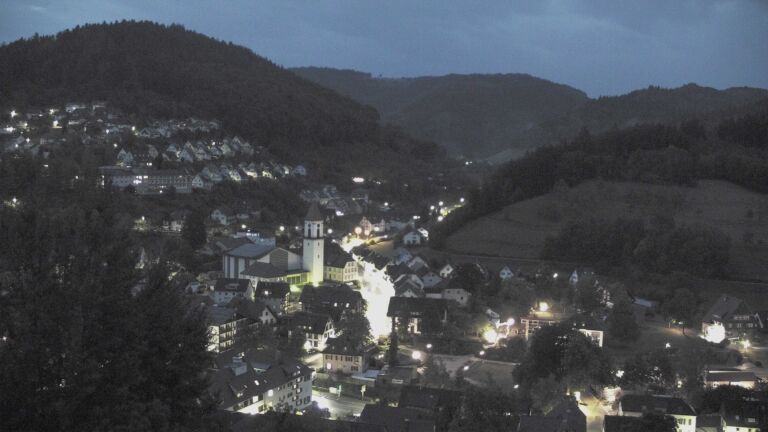 Dieses Bild zeigt eine Webcam-Aufnahme von Ottenhöfen, aufgenommen am Freitag, den 28.08.2026 um 06:00 Uhr