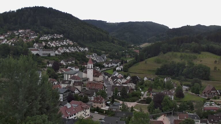Dieses Bild zeigt eine Webcam-Aufnahme von Ottenhöfen, aufgenommen am Dienstag, den 07.07.2026 um 19:20 Uhr