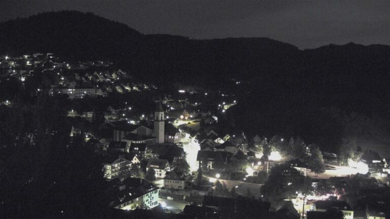 Dieses Bild zeigt eine Webcam-Aufnahme von Ottenhöfen, aufgenommen am Freitag, den 24.07.2026 um 23:00 Uhr