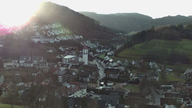 Dieses Bild zeigt eine Webcam-Aufnahme von Ottenhöfen, aufgenommen am Donnerstag, den 18.12.2025 um 09:20 Uhr