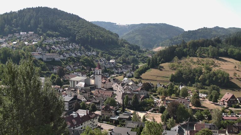 Dieses Bild zeigt eine Webcam-Aufnahme von Ottenhöfen, aufgenommen am Dienstag, den 11.08.2026 um 10:50 Uhr