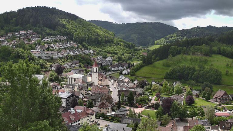 Dieses Bild zeigt eine Webcam-Aufnahme von Ottenhöfen, aufgenommen am Dienstag, den 12.05.2026 um 11:30 Uhr