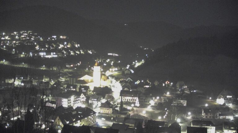 Dieses Bild zeigt eine Webcam-Aufnahme von Ottenhöfen, aufgenommen am Samstag, den 27.12.2025 um 18:50 Uhr