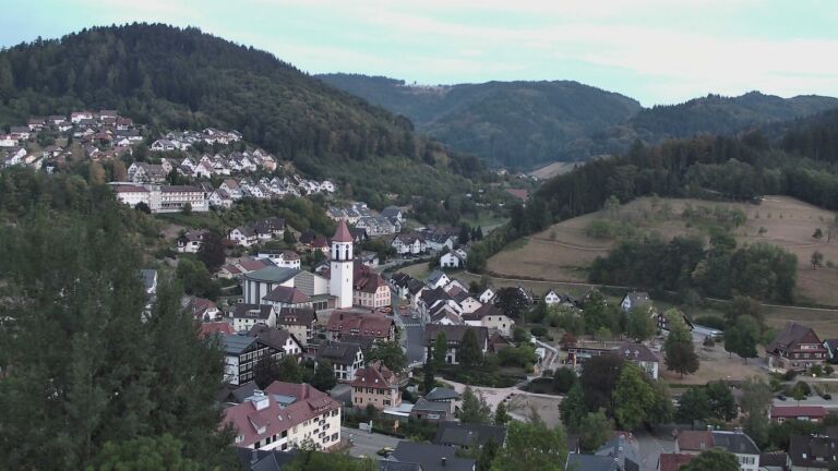 Dieses Bild zeigt eine Webcam-Aufnahme von Ottenhöfen, aufgenommen am Sonntag, den 16.08.2026 um 20:50 Uhr