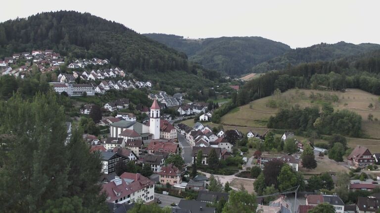 Dieses Bild zeigt eine Webcam-Aufnahme von Ottenhöfen, aufgenommen am Donnerstag, den 30.07.2026 um 05:40 Uhr