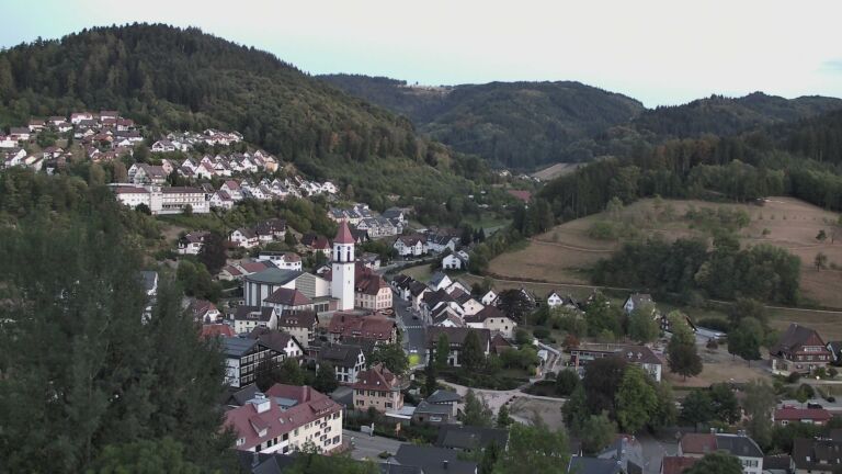Dieses Bild zeigt eine Webcam-Aufnahme von Ottenhöfen, aufgenommen am Freitag, den 14.08.2026 um 21:00 Uhr