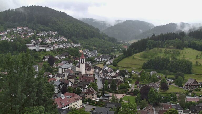 Dieses Bild zeigt eine Webcam-Aufnahme von Ottenhöfen, aufgenommen am Dienstag, den 02.06.2026 um 16:10 Uhr