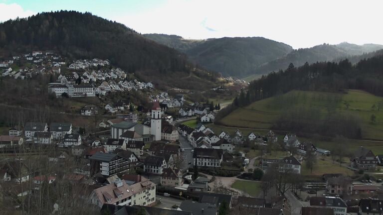 Dieses Bild zeigt eine Webcam-Aufnahme von Ottenhöfen, aufgenommen am Samstag, den 07.02.2026 um 14:10 Uhr