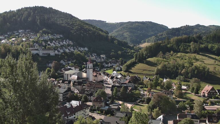 Dieses Bild zeigt eine Webcam-Aufnahme von Ottenhöfen, aufgenommen am Donnerstag, den 10.09.2026 um 10:00 Uhr