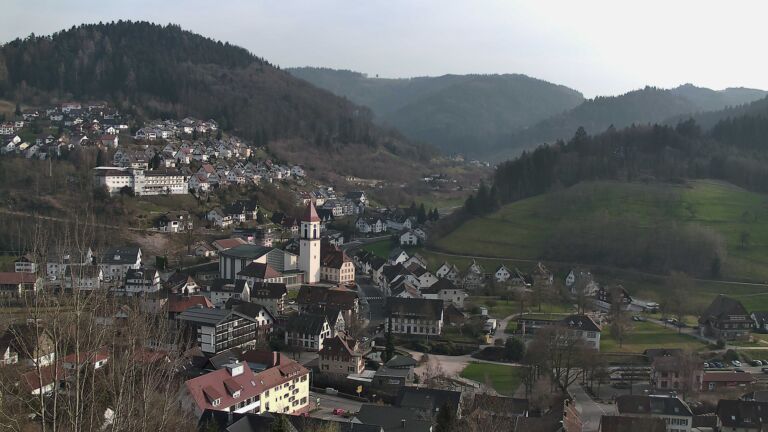 Dieses Bild zeigt eine Webcam-Aufnahme von Ottenhöfen, aufgenommen am Sonntag, den 08.03.2026 um 16:30 Uhr