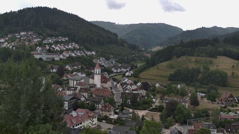 Dieses Bild zeigt eine Webcam-Aufnahme von Ottenhöfen, aufgenommen am Samstag, den 01.08.2026 um 11:10 Uhr