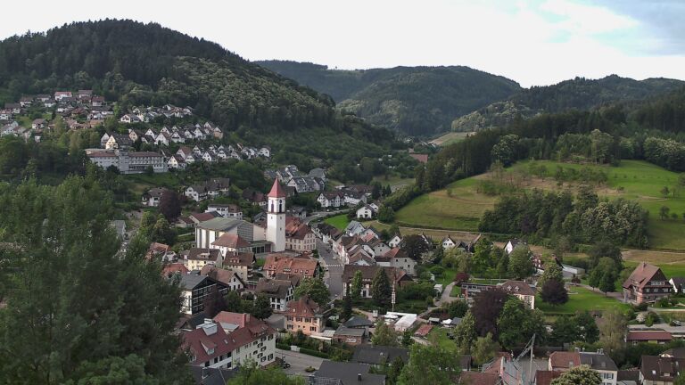 Dieses Bild zeigt eine Webcam-Aufnahme von Ottenhöfen, aufgenommen am Sonntag, den 21.06.2026 um 06:40 Uhr