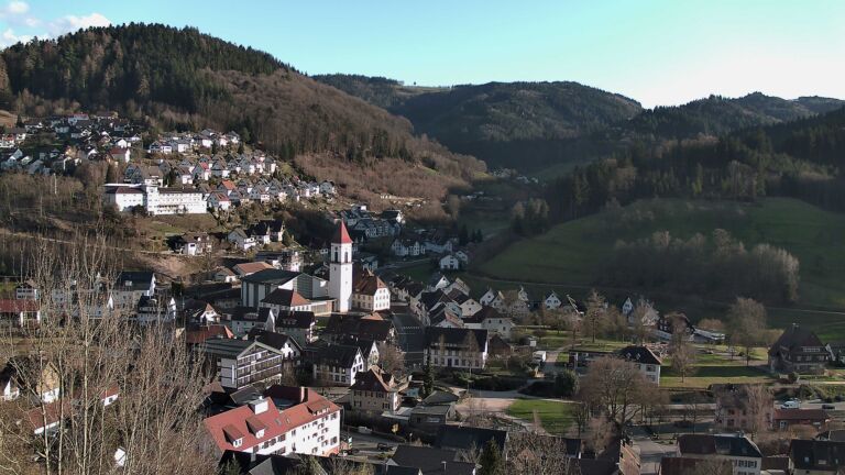 Dieses Bild zeigt eine Webcam-Aufnahme von Ottenhöfen, aufgenommen am Montag, den 02.03.2026 um 16:50 Uhr