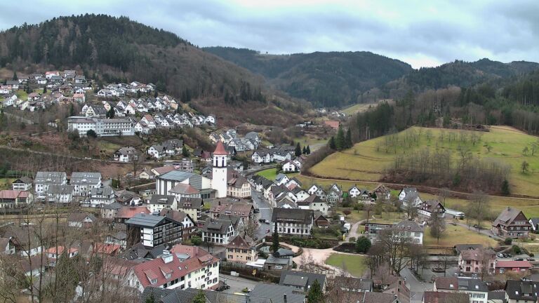 Dieses Bild zeigt eine Webcam-Aufnahme von Ottenhöfen, aufgenommen am Dienstag, den 10.02.2026 um 09:10 Uhr