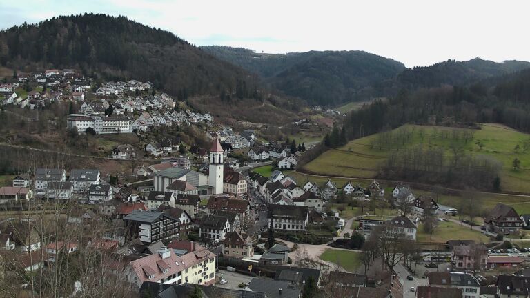 Dieses Bild zeigt eine Webcam-Aufnahme von Ottenhöfen, aufgenommen am Sonntag, den 15.02.2026 um 15:10 Uhr