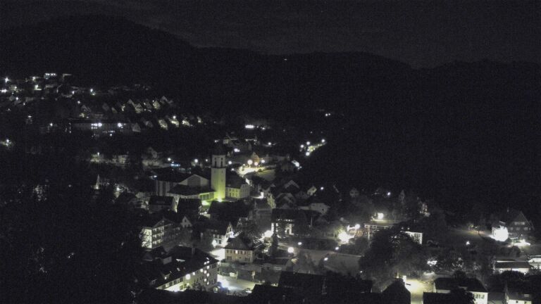 Dieses Bild zeigt eine Webcam-Aufnahme von Ottenhöfen, aufgenommen am Dienstag, den 15.09.2026 um 05:30 Uhr