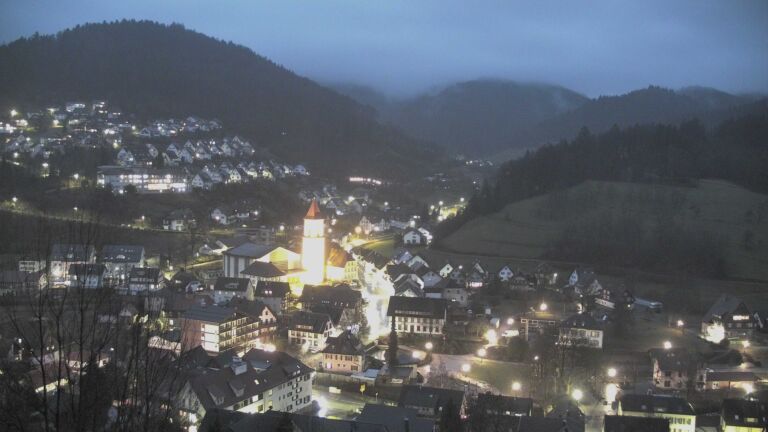 Dieses Bild zeigt eine Webcam-Aufnahme von Ottenhöfen, aufgenommen am Donnerstag, den 12.02.2026 um 18:10 Uhr