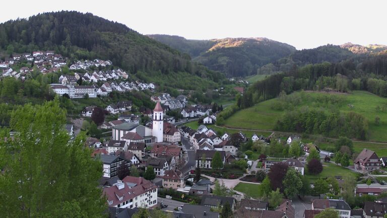 Dieses Bild zeigt eine Webcam-Aufnahme von Ottenhöfen, aufgenommen am Donnerstag, den 30.04.2026 um 06:50 Uhr