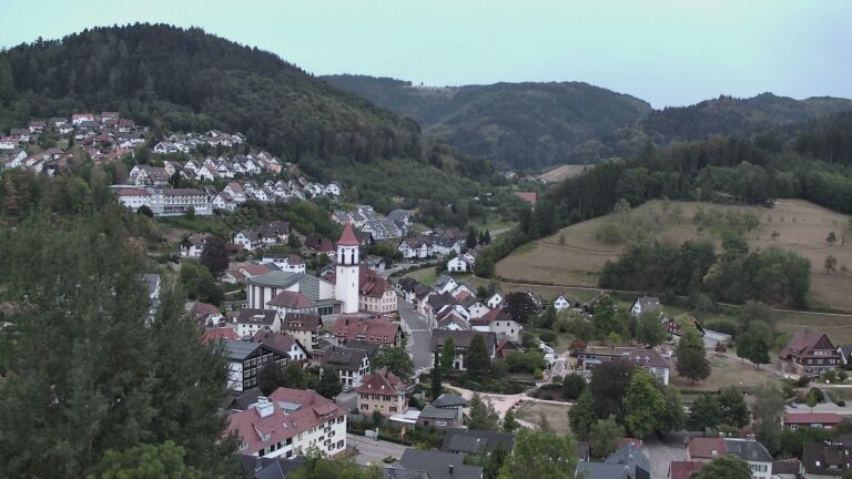 Dieses Bild zeigt eine Webcam-Aufnahme von Ottenhöfen, aufgenommen am Donnerstag, den 27.08.2026 um 20:20 Uhr