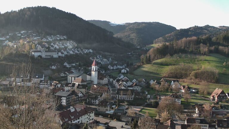 Dieses Bild zeigt eine Webcam-Aufnahme von Ottenhöfen, aufgenommen am Donnerstag, den 02.04.2026 um 08:20 Uhr