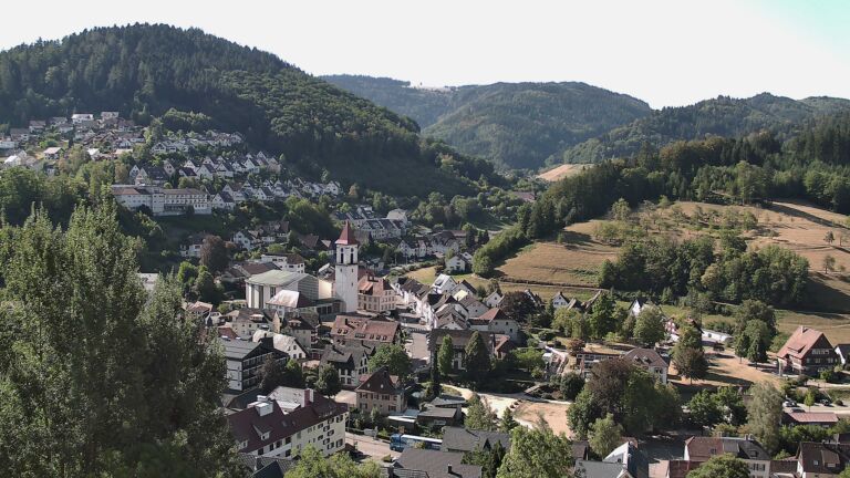 Dieses Bild zeigt eine Webcam-Aufnahme von Ottenhöfen, aufgenommen am Freitag, den 14.08.2026 um 10:00 Uhr