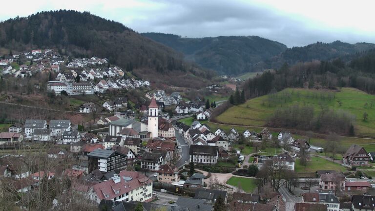 Dieses Bild zeigt eine Webcam-Aufnahme von Ottenhöfen, aufgenommen am Samstag, den 14.03.2026 um 18:10 Uhr