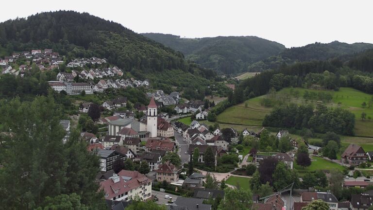 Dieses Bild zeigt eine Webcam-Aufnahme von Ottenhöfen, aufgenommen am Dienstag, den 16.06.2026 um 07:20 Uhr