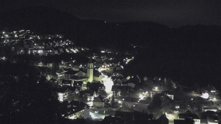 Dieses Bild zeigt eine Webcam-Aufnahme von Ottenhöfen, aufgenommen am Sonntag, den 20.09.2026 um 20:40 Uhr