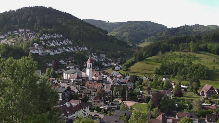 Dieses Bild zeigt eine Webcam-Aufnahme von Ottenhöfen, aufgenommen am Donnerstag, den 21.05.2026 um 08:40 Uhr