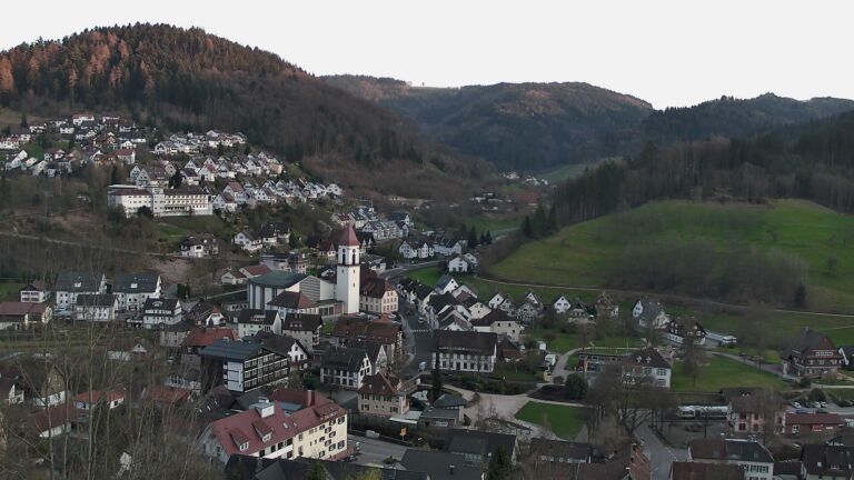 Dieses Bild zeigt eine Webcam-Aufnahme von Ottenhöfen, aufgenommen am Freitag, den 20.03.2026 um 18:10 Uhr