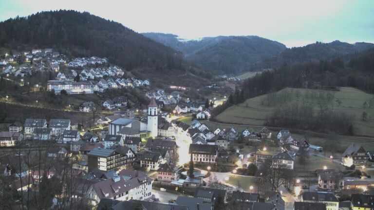 Dieses Bild zeigt eine Webcam-Aufnahme von Ottenhöfen, aufgenommen am Dienstag, den 17.02.2026 um 07:10 Uhr