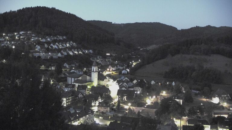 Dieses Bild zeigt eine Webcam-Aufnahme von Ottenhöfen, aufgenommen am Mittwoch, den 29.07.2026 um 05:00 Uhr