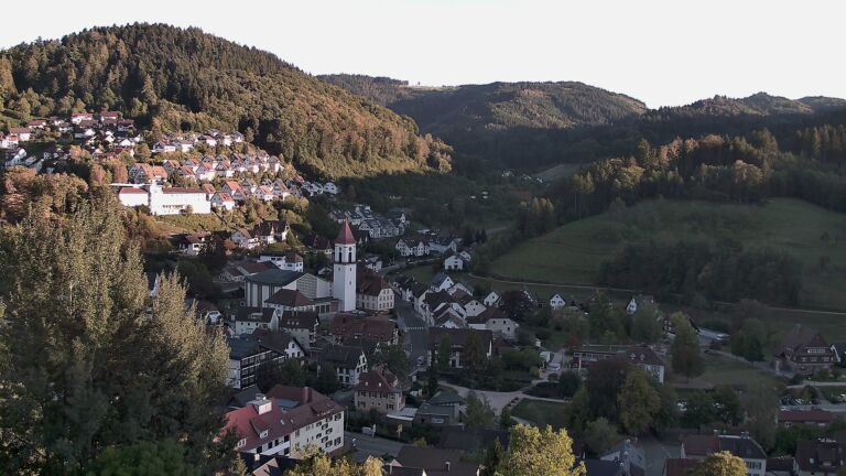 Dieses Bild zeigt eine Webcam-Aufnahme von Ottenhöfen, aufgenommen am Freitag, den 25.09.2026 um 18:30 Uhr